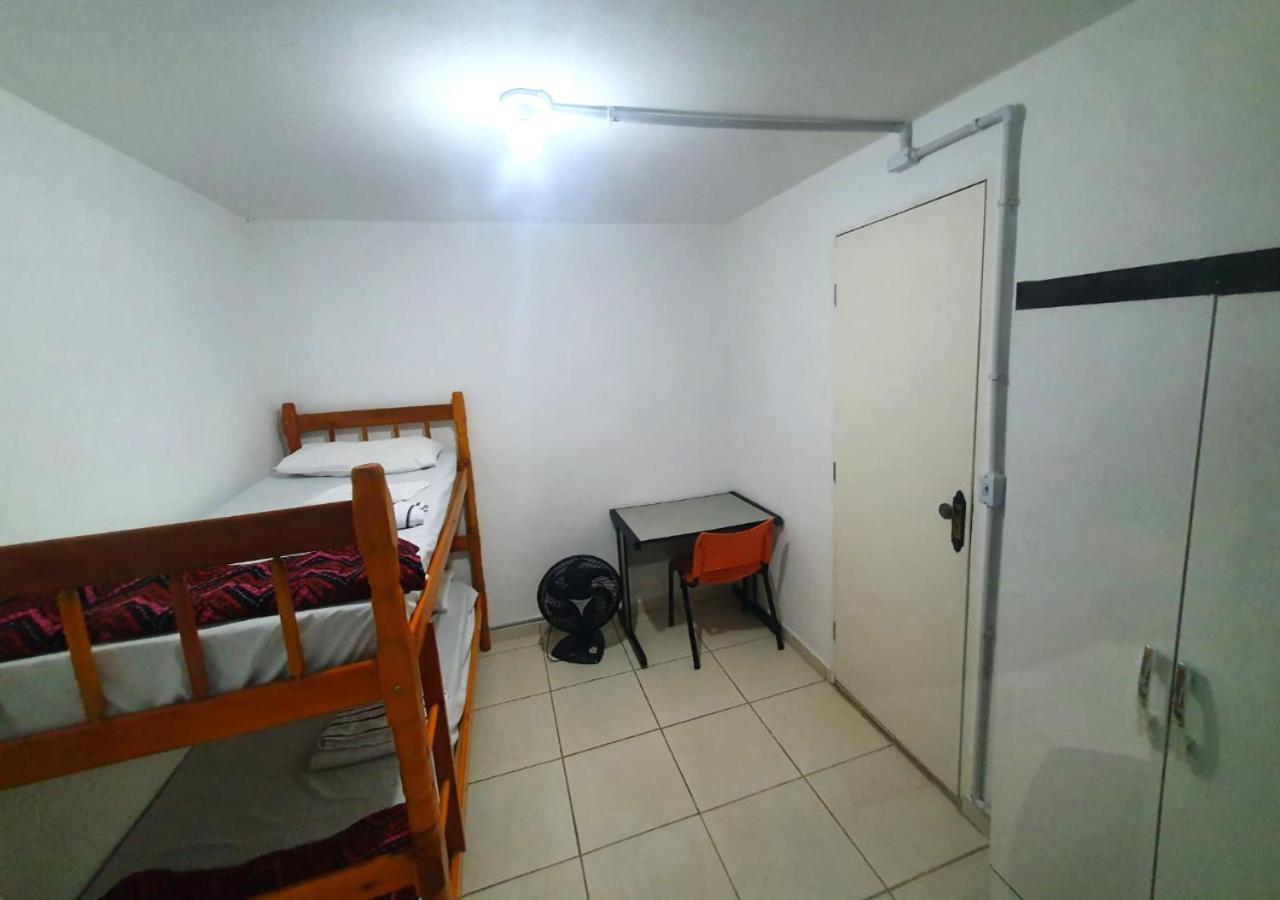 Hostel Airport Rooms Diadema Ngoại thất bức ảnh